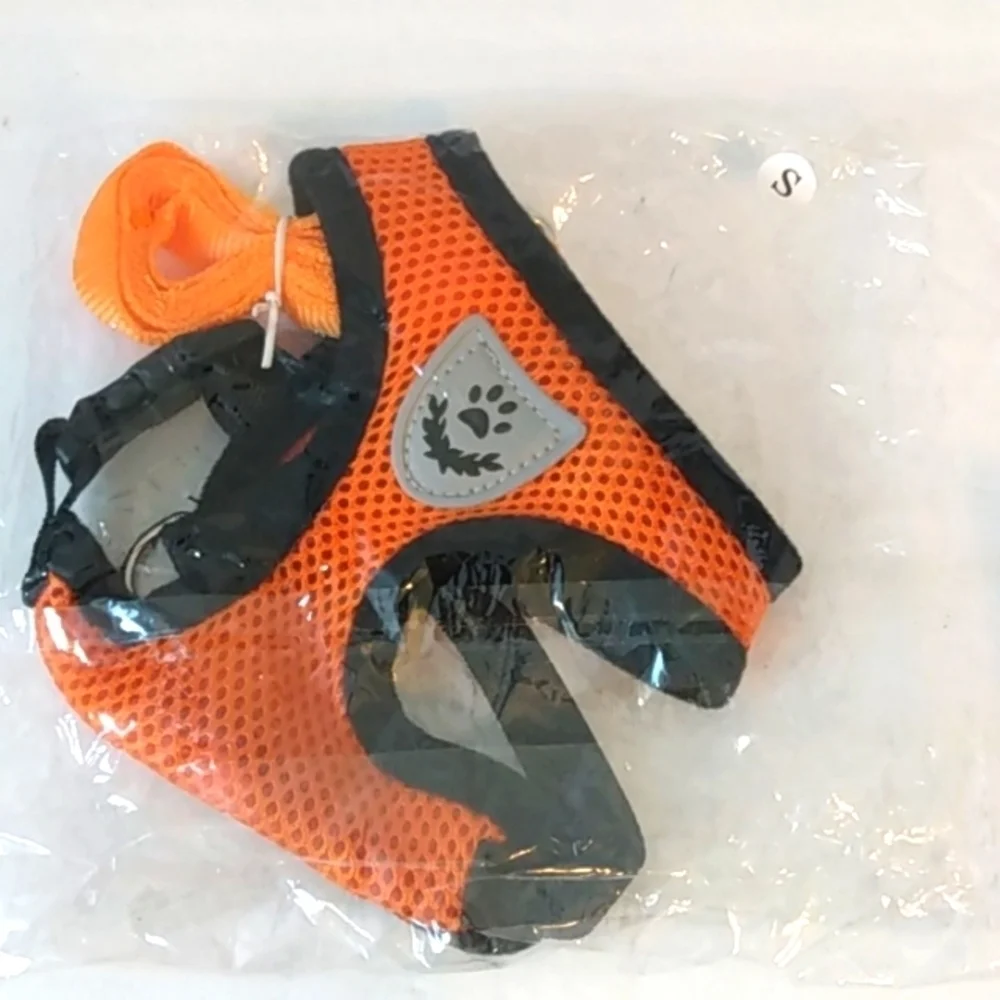 SMALL PET HARNESS VEST WITH LEASH ORANGE AND BLACK SIZE SMALL NWT